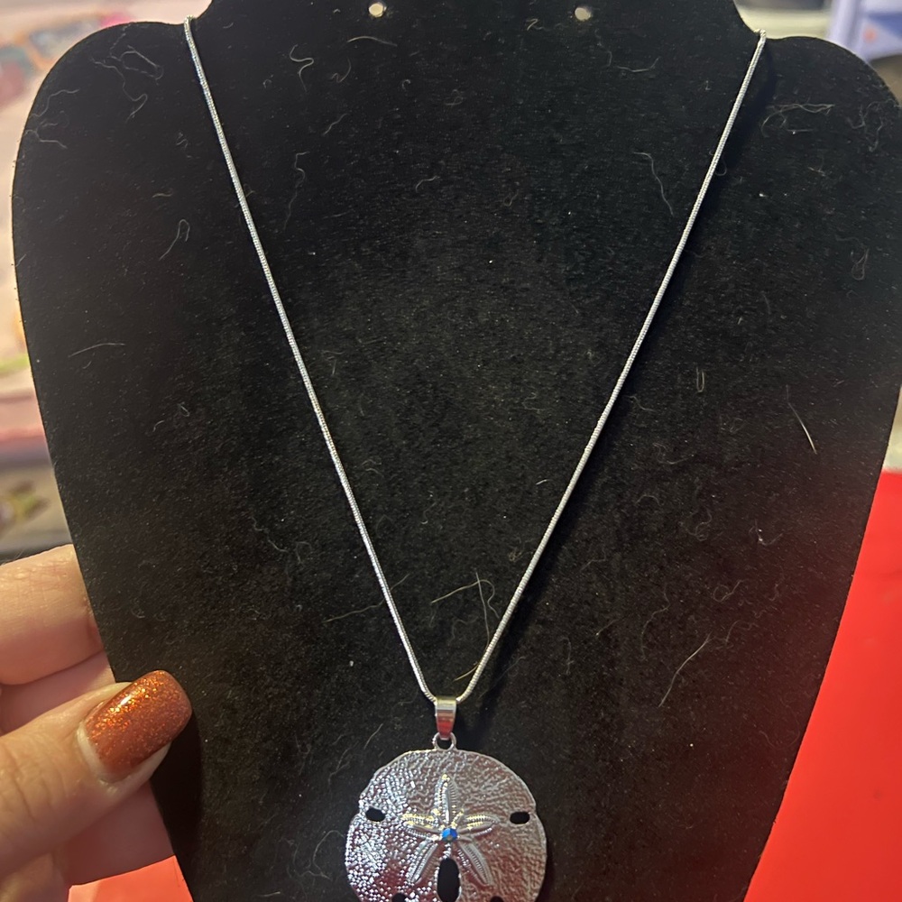 Paparazzi Silver Sand Dollar Necklace